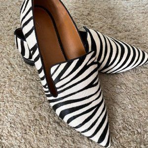 Sarto Zebra colored Flat Shoes